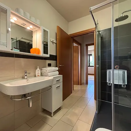 Natura Pian Di Spagna - Larihome A70 Апартаменты *